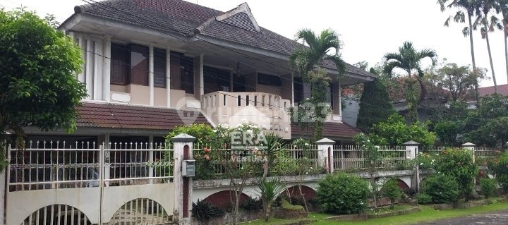 Dijual Rumah Di Kawasan Elite Tidar, Row Jalan Lebar 3 Mobil 2