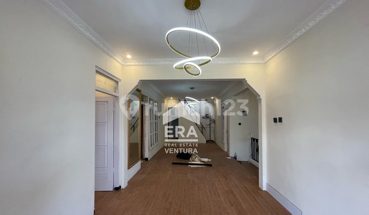 Rumah Mewah Siap Huni Di Daerah Sulfat, Lokasi Tengah Kota 2