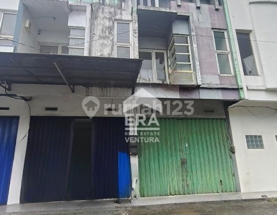 For Rent: Shop House Location Near Gadang Market, Suitable for Office/Store 2