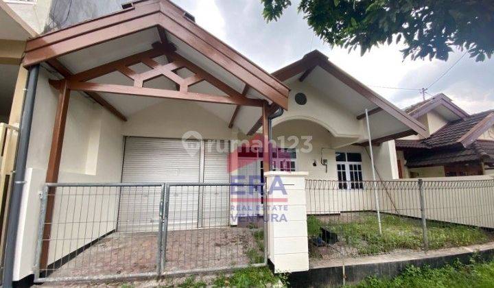 Rumah Bersih Kondisi Siap Huni Di Pbi Araya, Row Jalan Lebar 2