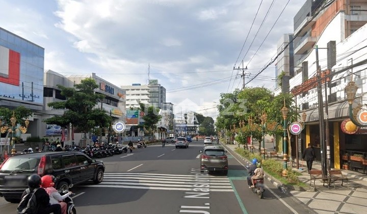 Dijual Rumah Lokasi Prestige di Daerah Kayutangan, Dekat Alun2 2