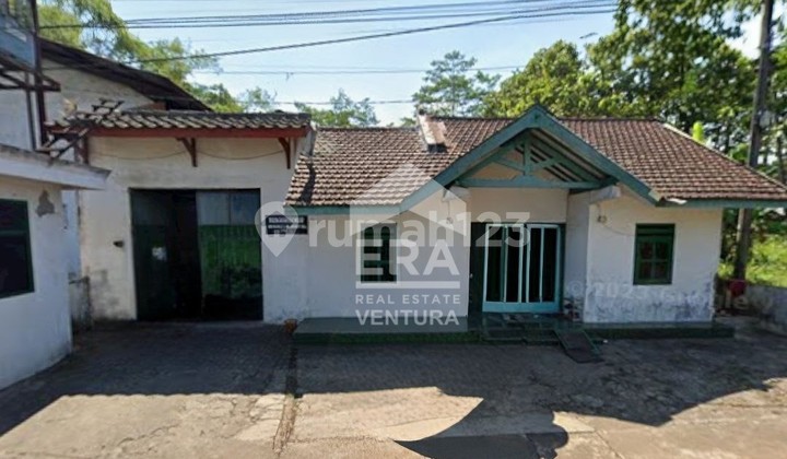 Warehouse in Pakisaji, Wide Road Access, Suitable for Home Industry