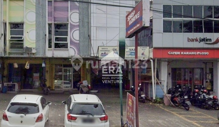 For Sale Fully Furnished Shop House Former Beauty Clinic On Raya Karangploso 2