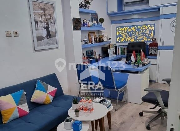 For Sale: Shop House in Kepanjen, Densely Populated Location, Culinary Area 2