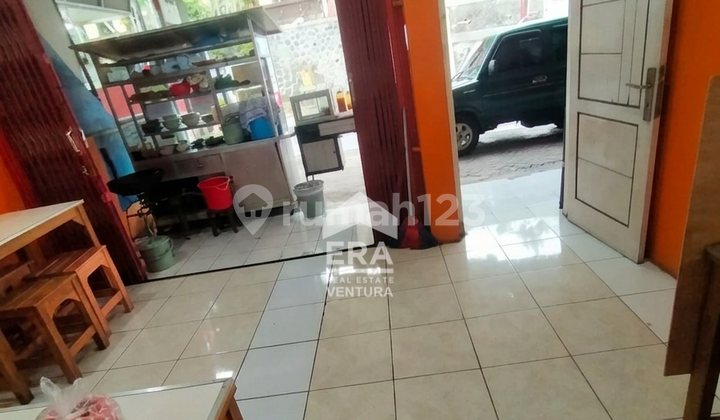 For Sale: Shophouse on Saxophone Road, Densely Populated Area 2