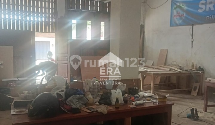 For Rent House at Zero Karangduren Main Road Pakisaji 2