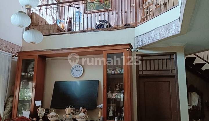 Rumah Strategis 2 Lantai di Bintaro Sektor 5, Komplek Perkici