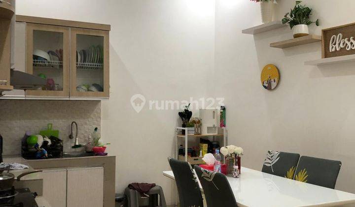 Rumah Dijual di Kemanggisan, Jakbar, Bagus Dan Siap Huni 2