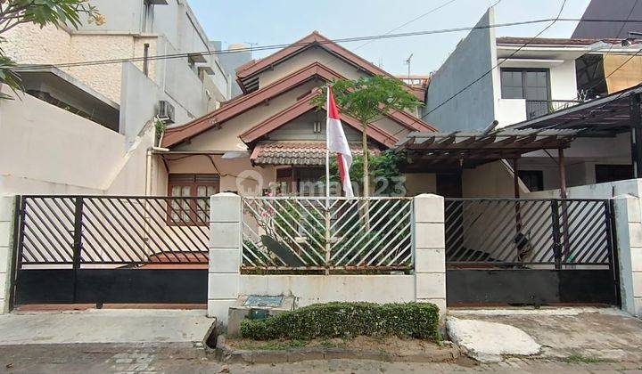 Dijual Cepat Rumah di Puter, Bintaro Sektor 5, Nego Sampai Jadi 1