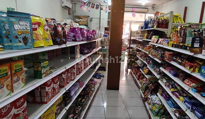 Rumah 2 Lantai Dan Minimarket Di Kebayoran Baru 2