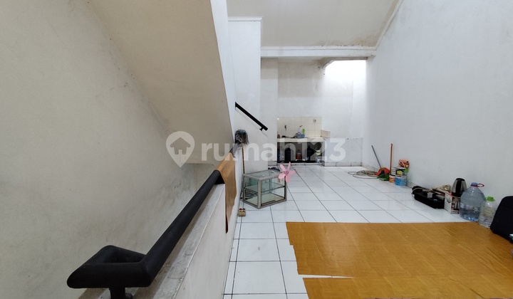 Two and a half-story shophouse in Duta Garden Square, facing North. 2