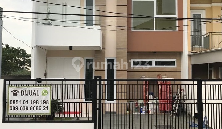 Duta Garden 2 Lantai 8X20 Hadap Selatan