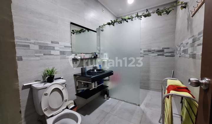 Duta Garden 2 lantai 10x30 Timur