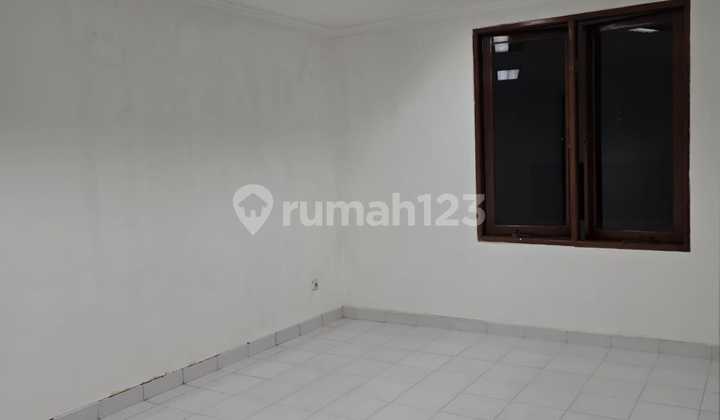 Pluit House 7x24 | 6+1 Bedrooms | North 2