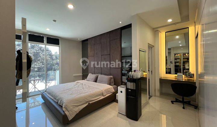 Rumah Golf Lake Residence 8x18 Minimalis Modern dekat Pantai Indah Kapuk  1