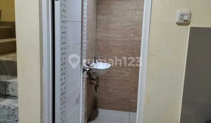 Commercial Shop House (Ruko) Main Road 3.5x24 Kemayoran Area Commercial Shop House (Ruko) Main Road 3.5x24 Kemayoran Area