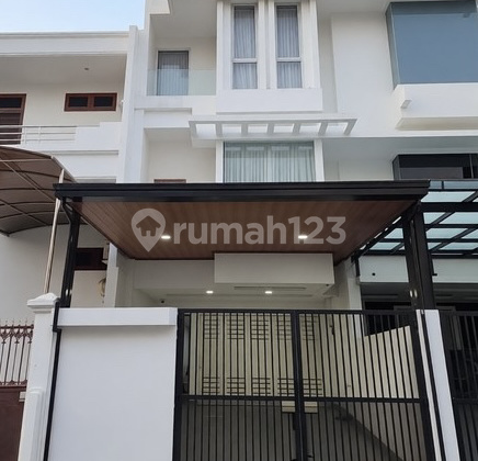 Rumah Pluit 117,5M | Garasi Luas | Dekat Sekolah, Tol, Pasar, Mall Rumah Pluit 117,5M | Garasi Luas | Dekat Sekolah, Tol, Pasar, Mall