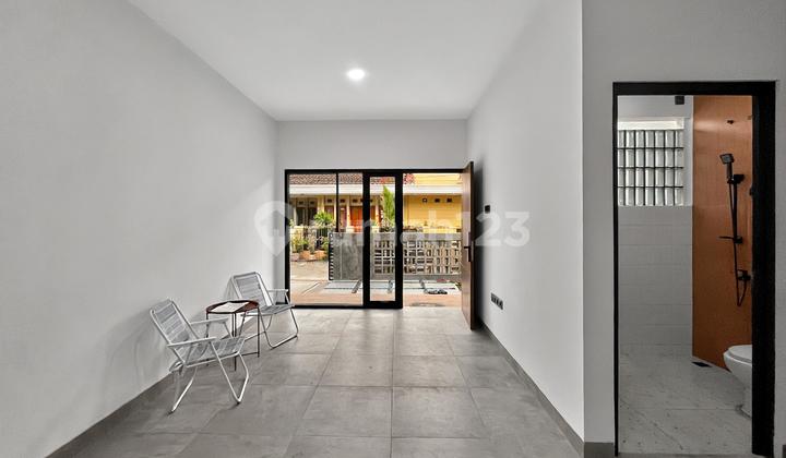 Luxury Modern Tropical House Near Griya Antapani Bandung 2