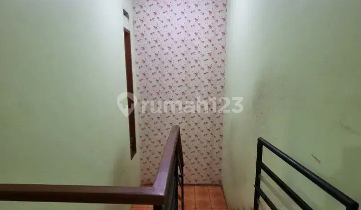 HOUSE IN ANTAPANI RESIDENCE COMPLEX, BANDUNG CITY 2