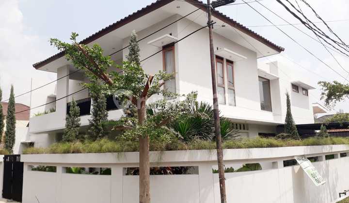 Rumah Lux Semi Furnish Area Pahlawan Cikutra Sukaluyu Bandung Rumah Lux Semi Furnish Area Pahlawan Cikutra Sukaluyu Bandung