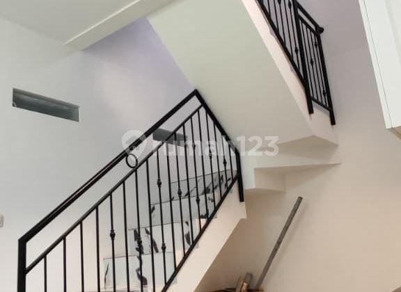 New Modern Minimalist House in Buahbatu Bandung 2