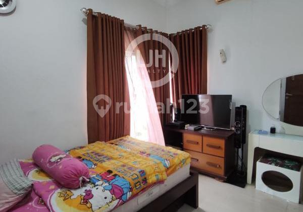 Rumah 2 Lantai Cantik di Kota Wisata Cibubur 2