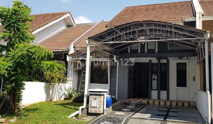 Rumah Cantik di Perumahan Asri Legenda Wisata Cibubur 1