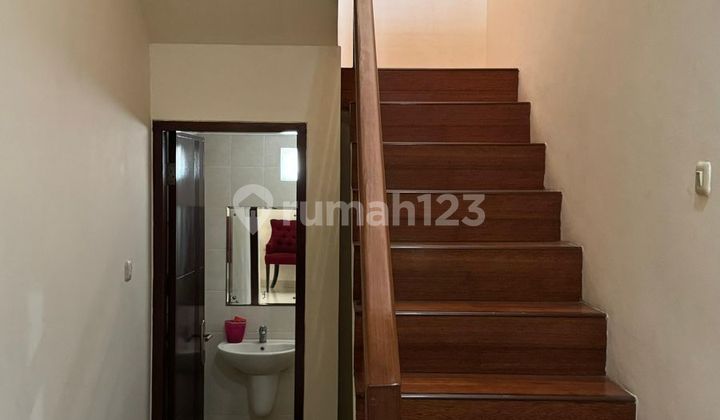 Rumah Klasik Cantik Harga Nego di Puri Sriwedari Cibubur 2