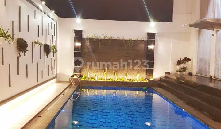 Luxury House in the Asri Legenda Wisata Cibubur Housing Estate 2