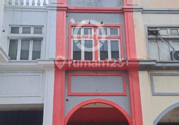 For Lease: Strategic Location Shop House in Citra Grand Cibubur Commercial Area 1