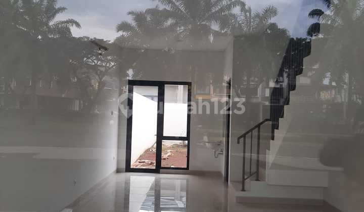 Strategic Shop House for Your Business in Legenda Wisata Cibubur 2