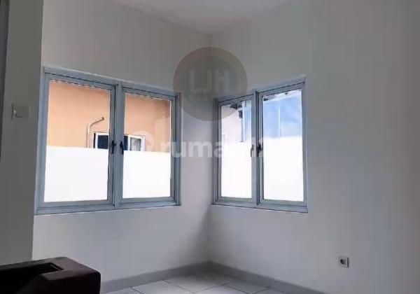 Rumah Minimalis Cantik di Perumahan Elite Kota Wisata Cibubur 2