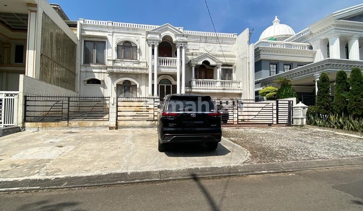 Rumah Klasik Harga Nego di Boulevard Kota Wisata Cibubur Rumah Klasik Harga Nego di Boulevard Kota Wisata Cibubur