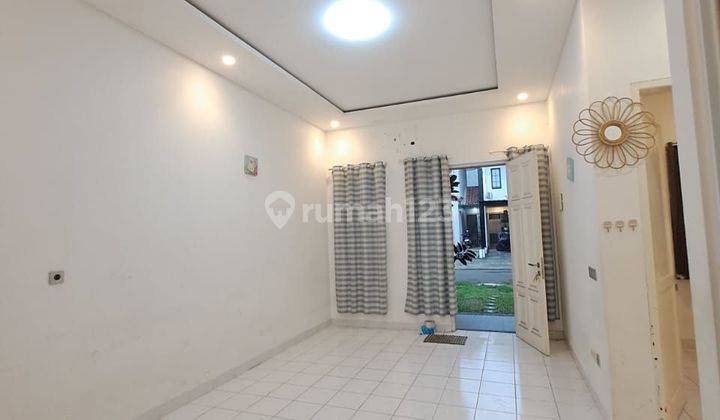 Rumah Cantik Di Golden Viena Kencana Loka Bsd 1