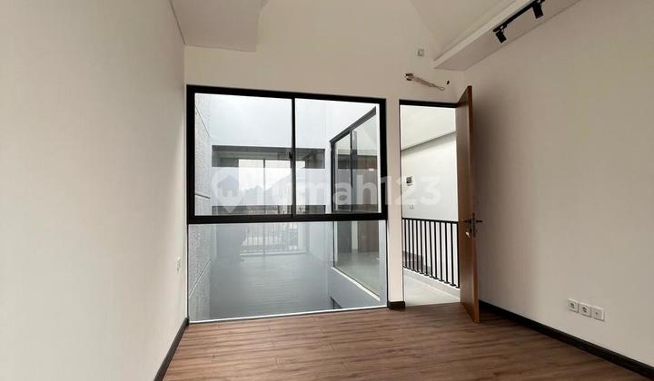 Rumah Cantik Di Griya Loka Bsd Lia 2