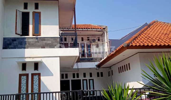 For Quick Sale: House and Boarding House in Griya Loka BSD Jo. For Quick Sale: House and Boarding House in Griya Loka BSD Jo.