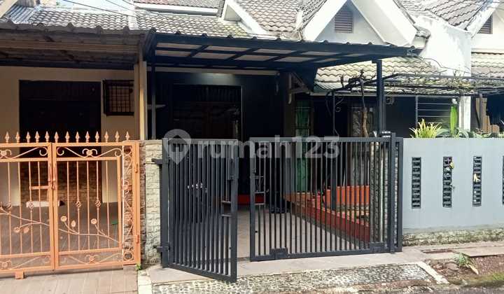 Rumah Cantik Dinusa Loka BSD Tangerang Selatan. At