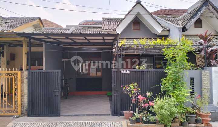 Rumah Cantik Dinusa Loka BSD Tangerang Selatan. At
