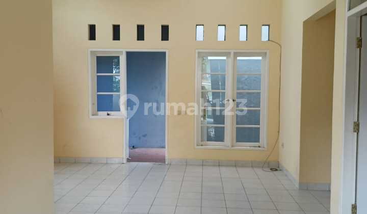 Beautiful House In Delatinos Santiago Bsd