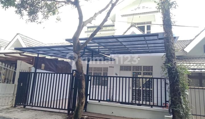 Beautiful House In Kencana Loka Bsd