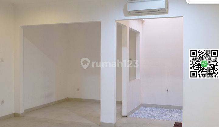 Rumah 2 Lantai Bagus Semi Furnished SHM di Bsd City, Tangerang 2