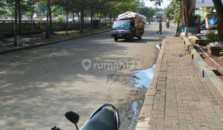 Ruko 4 lantai lokasi Strategis di Komplek Pasar Cengkareng, 240 m², dekat akses Tol 1