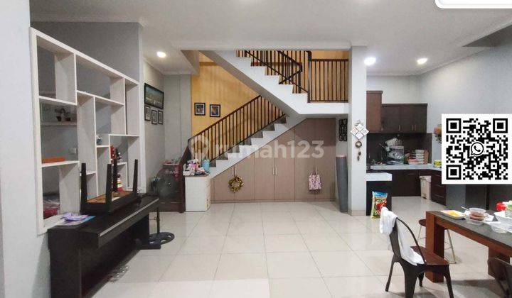 Rumah Strategis di Taman Semanan Indah, Cengkareng, Kondisi Baik Semi Furnished 210 m² 2