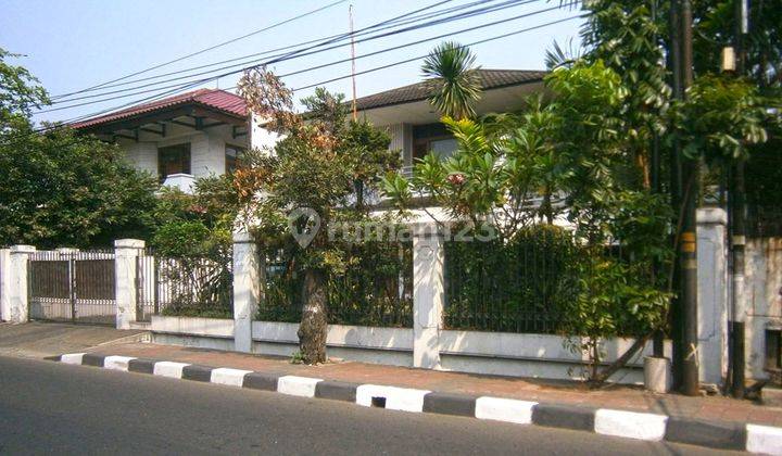 Rumah Mewah Puri Indah Raya 540m², 5+1 Kamar Tidur, Taman Luas, Furnish, Dekat Mall Dan Rumah Sakit  2