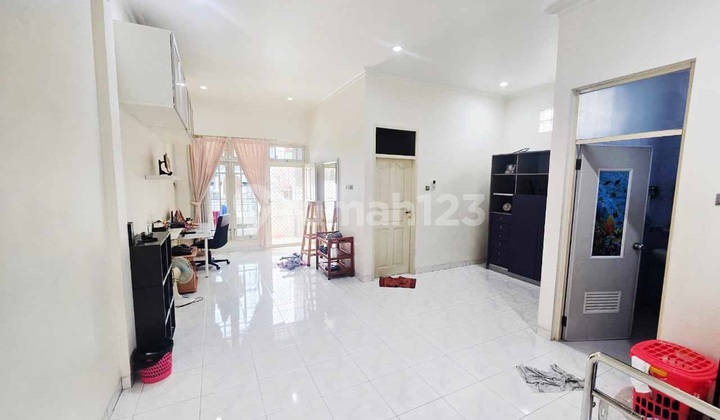 For Sale, Taman Permata Indah House, Penjaringan, North Jakarta, Two-Car Road, Semi Furnished, SHM