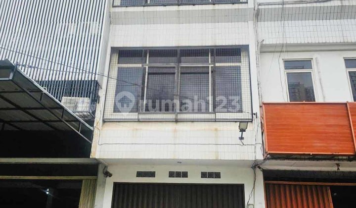 Ruko di Interkota Cengkareng, Jakarta Barat - Strategis, Siap Pakai, Harga 135 Juta/Tahun Ruko di Interkota Cengkareng, Jakarta Barat - Strategis, Siap Pakai, Harga 135 Juta/Tahun