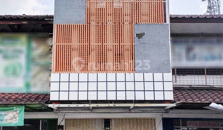 Jual Ruko Puri Kembangan Raya Jakarta Barat 2.5 Lt Baru Renovasi, Parkir Luas & Strategis