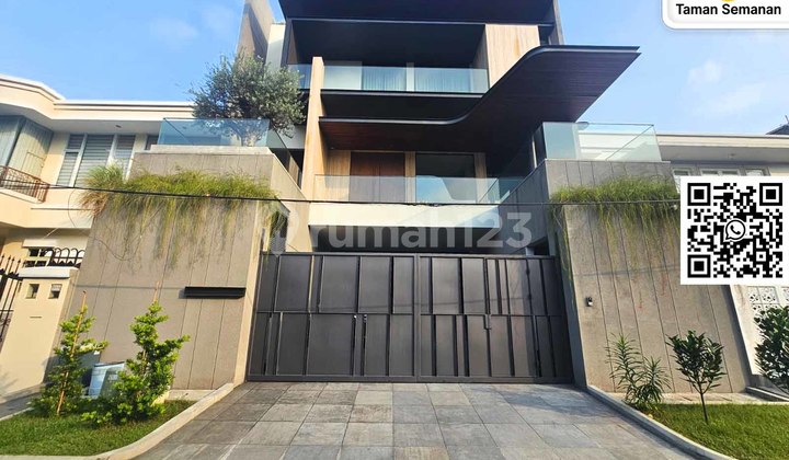 Rumah Megah di Puri Indah Jakarta Barat – 12x25 m, 4 Lantai, Ada Lift & AC Ductin