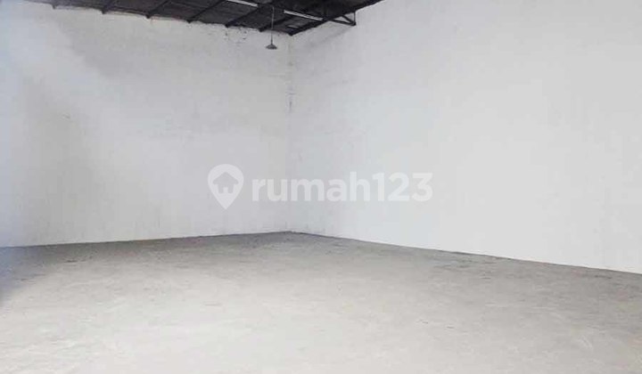 Warehouse for Rent in Kembangan Raya, West Jakarta - Ready to Use, Near JORR Toll Road & Kebon Jeruk Warehouse for Rent in Kembangan Raya, West Jakarta - Ready to Use, Near JORR Toll Road & Kebon Jeruk