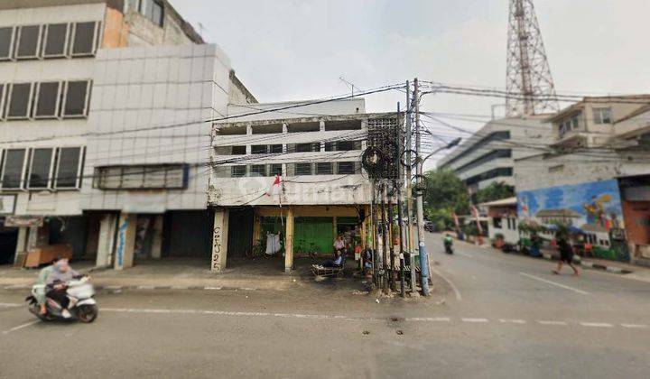 Ruko Strategis di Pinggir Jalan Raya Gajah Mada, Jakarta Barat, 80m², HGB 1